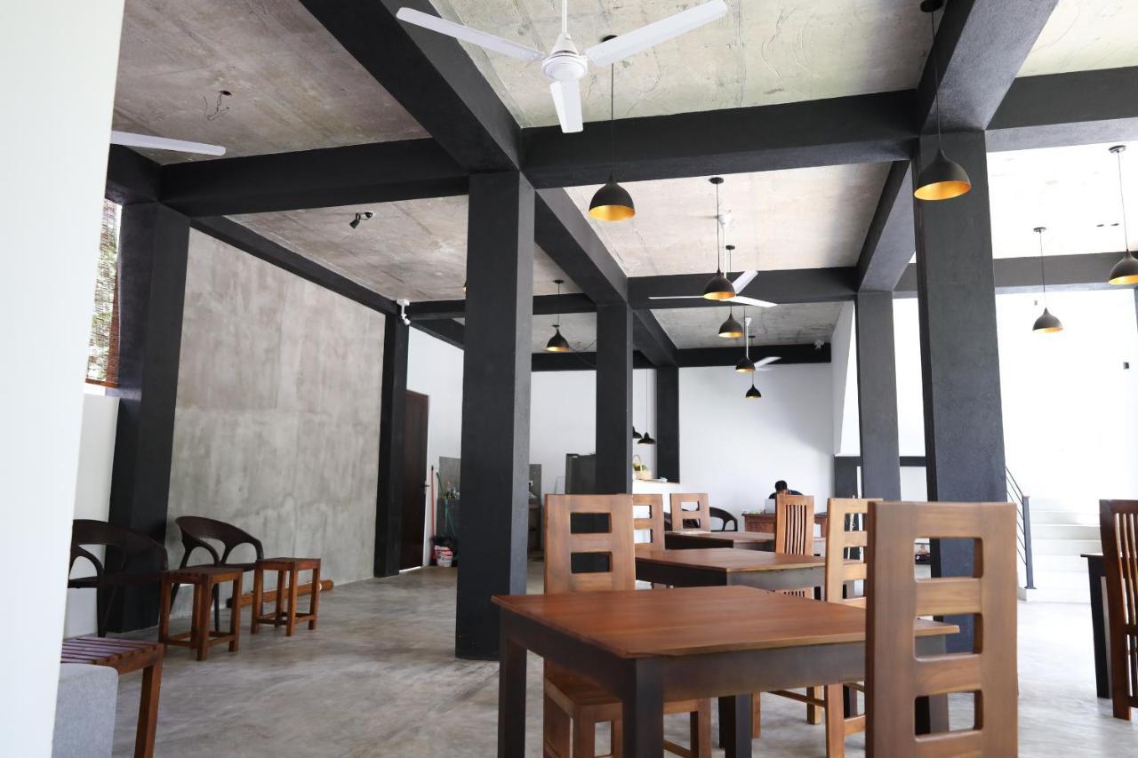 The Atrium Hiriketiya Hotell Dikwella Eksteriør bilde