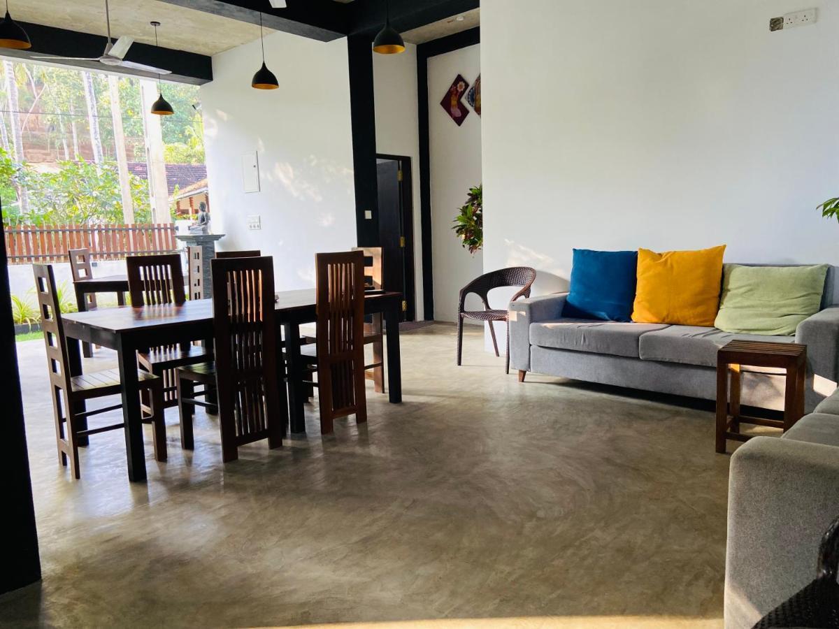 The Atrium Hiriketiya Hotell Dikwella Eksteriør bilde