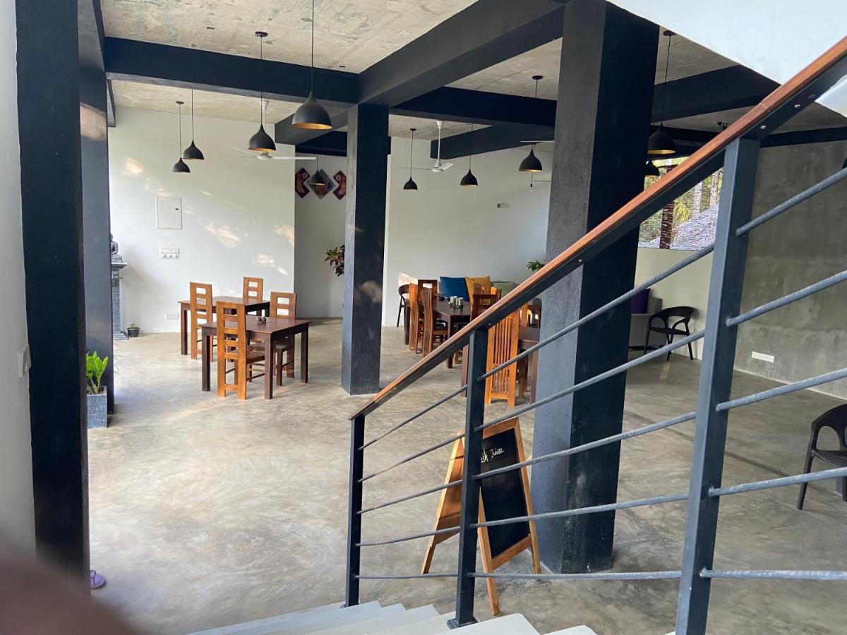 The Atrium Hiriketiya Hotell Dikwella Eksteriør bilde
