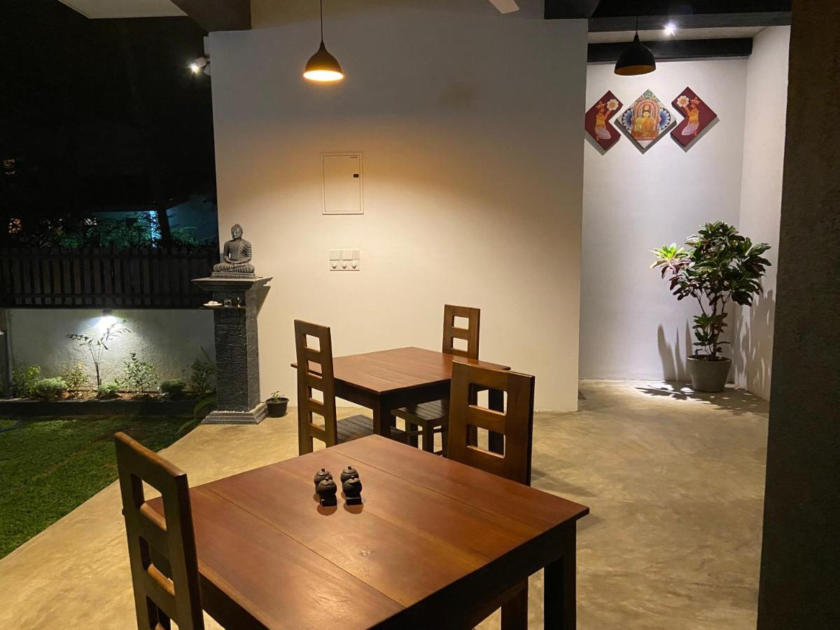 The Atrium Hiriketiya Hotell Dikwella Eksteriør bilde
