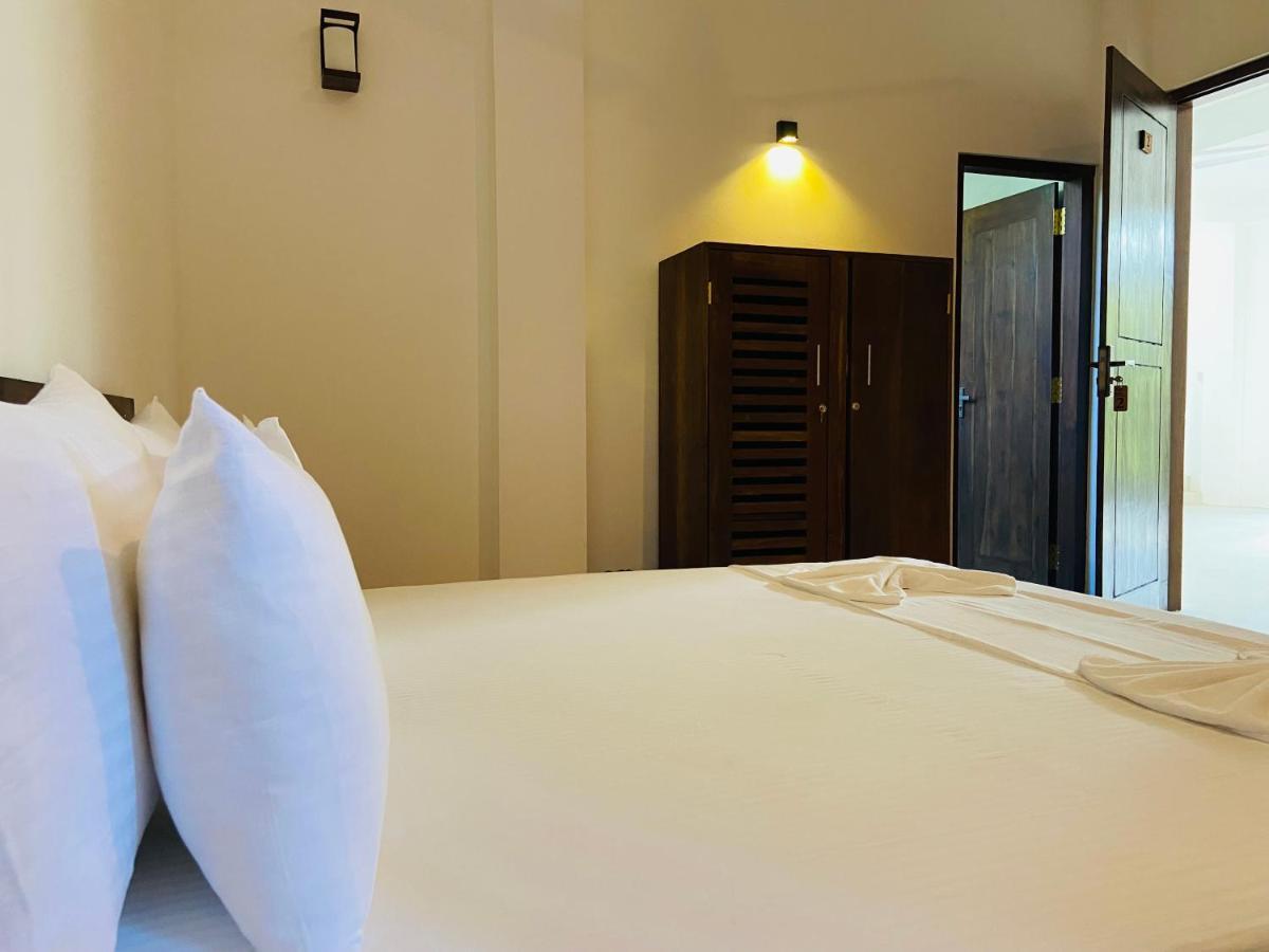 The Atrium Hiriketiya Hotell Dikwella Eksteriør bilde